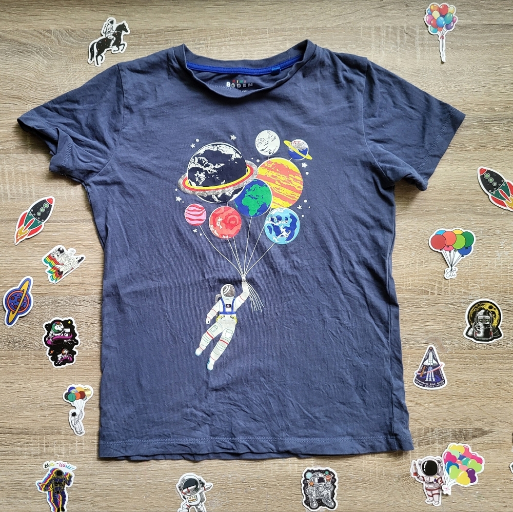 Mini Boden Glow In The Dark Astronaut Tee - Picture 3 of 16